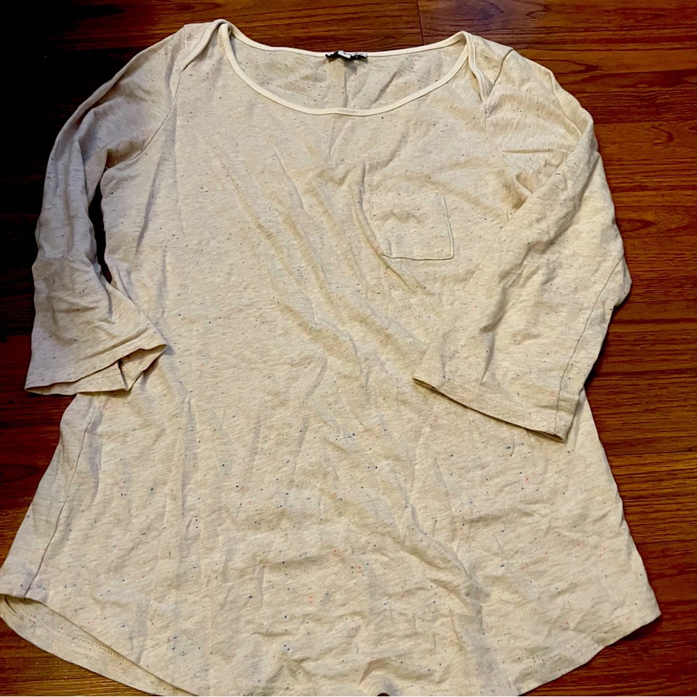 Express ~ 3/4 sleeve ~ cream top~ small ~ subtle pattern